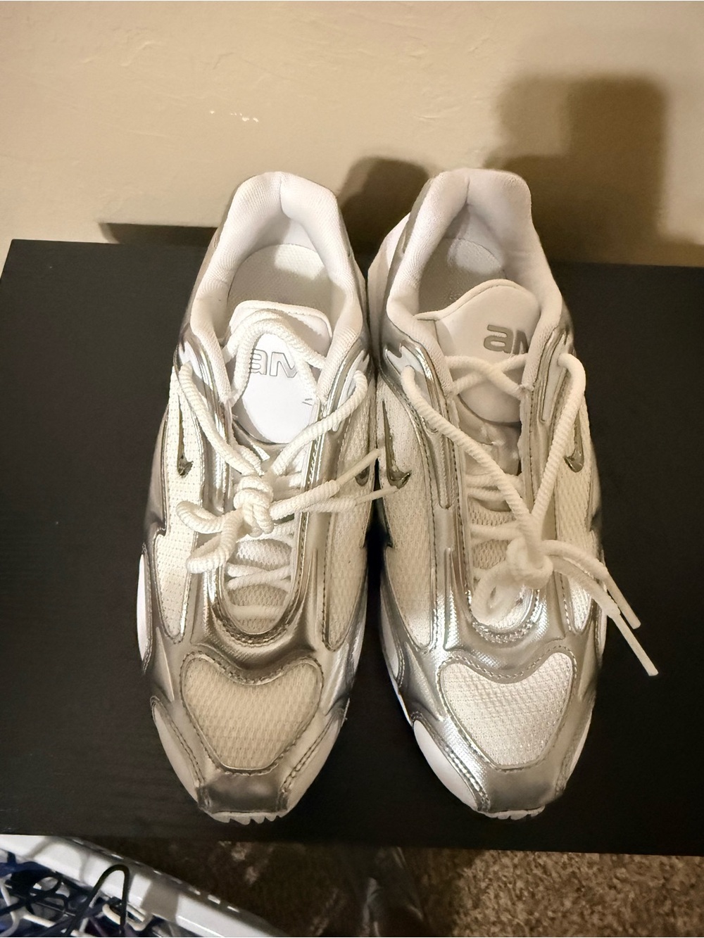 Nike Air Max Muse White & Silver Women's Athletic Sneakers. NWOT/BOX